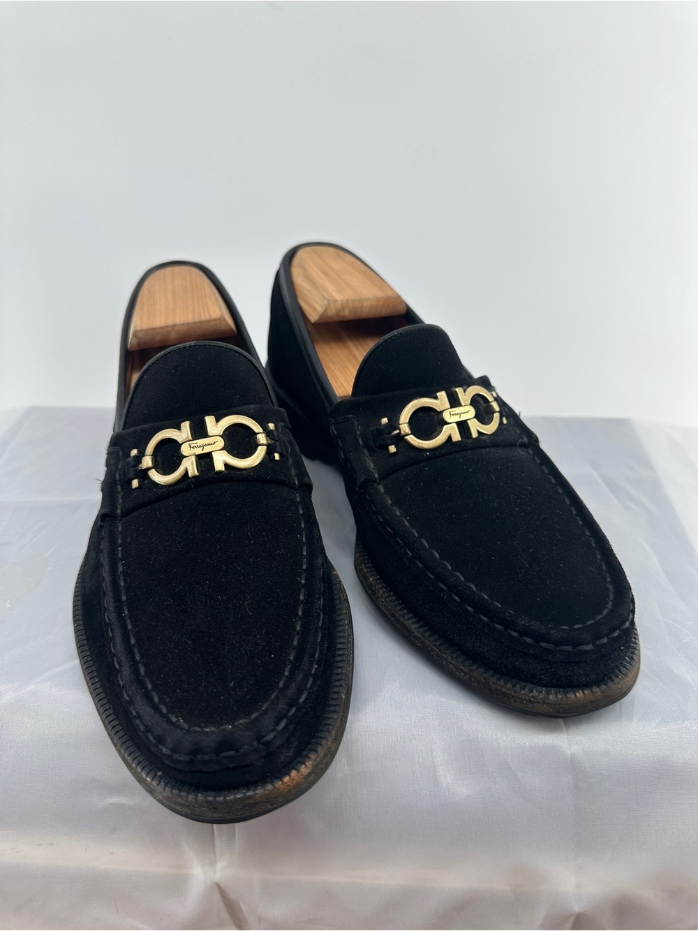 Salvatore Ferragamo
Gancini Logo black Suede Loafers